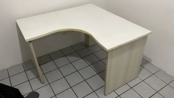 Mesa de Escritório em L