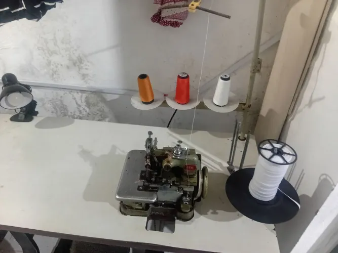 Vendo maquina de costura overlok