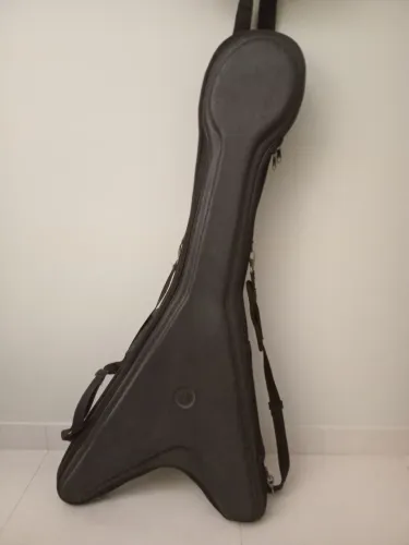 Semi case guitarra flyng v