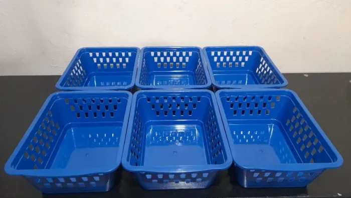 Kit com 12 cestos organizadores pequenos