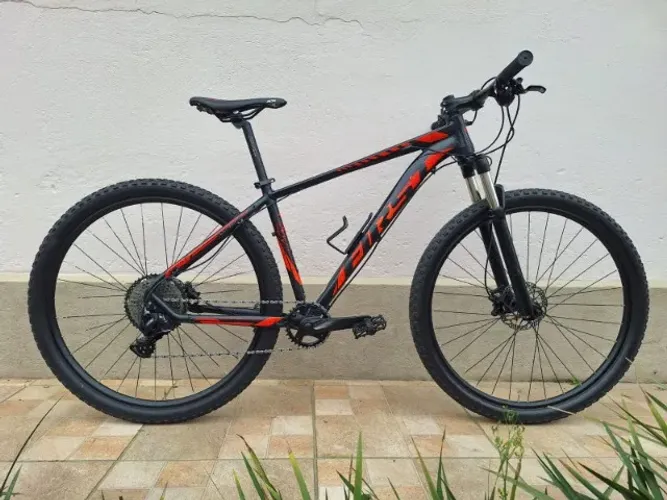 Bicicleta First Lunix Aro 29 1x11v Usada/Revisada