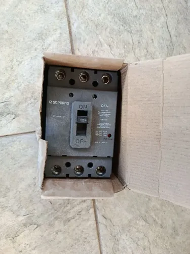 Disjuntor caixa moldada 125a