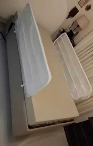 Cama hospitalar motorizada muito nova Marca PILATI. Vai colchão pneumático Grátis.
