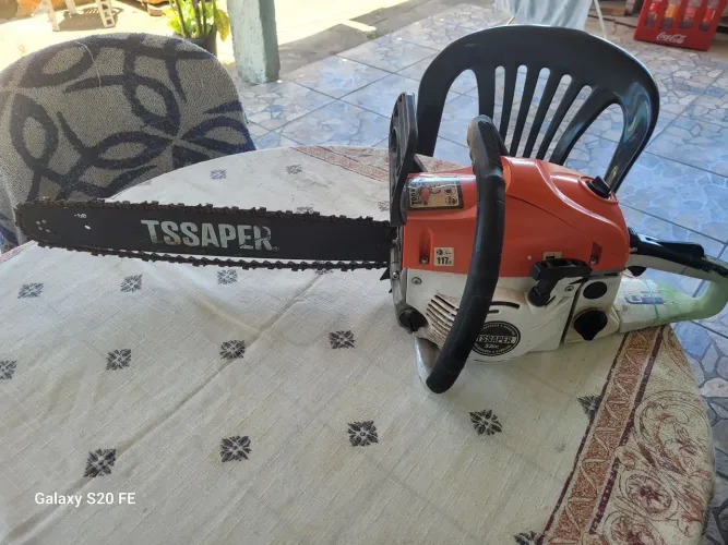 Motoserra a gasolina