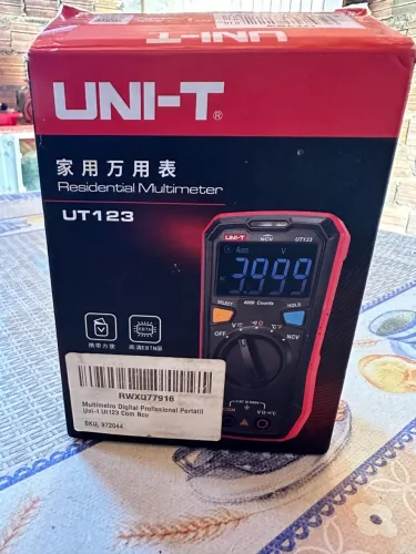 Multímetro Digital UNI-T UT123 com NCV