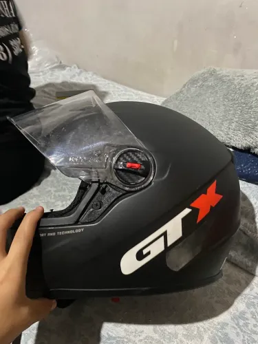 Capacete