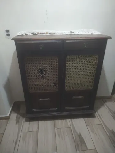 Vendo essa Comoda antiga