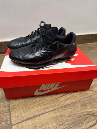 Chuteira Nike Tiempo
