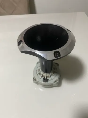 Corneta D250x com cone de alumínio