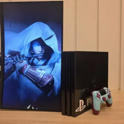 Playstation 4 Pro - 1Tb HD - 1 Controle + Câmera