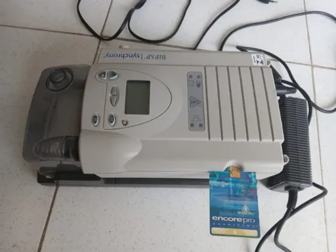 Equipamento medico hospitalar BiPAP Synchrony II com AVAPS Philips Respironics