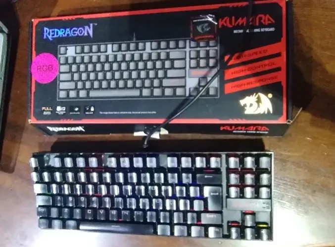 Teclado Mecânico Redragon Kumara RGB Preto Switch