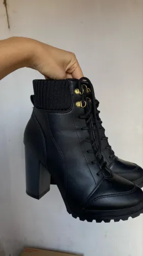 BOTA VIZZANO NUNCA USADA