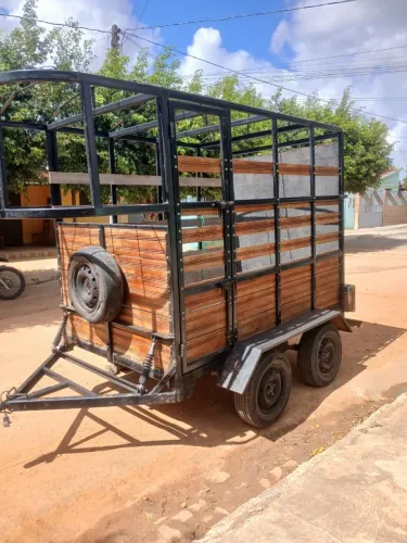 Reboque para dois cavalos 