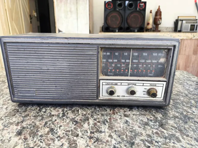 Rádio Frahm am fm modelo RC-220