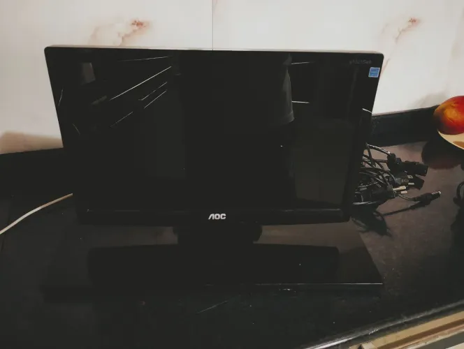 Vende-se monitor AOC
