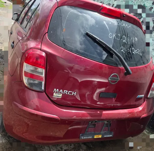 Nissan March 2016
