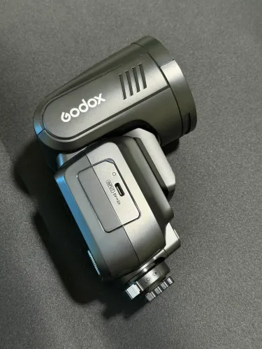 Flash Godox V100 S