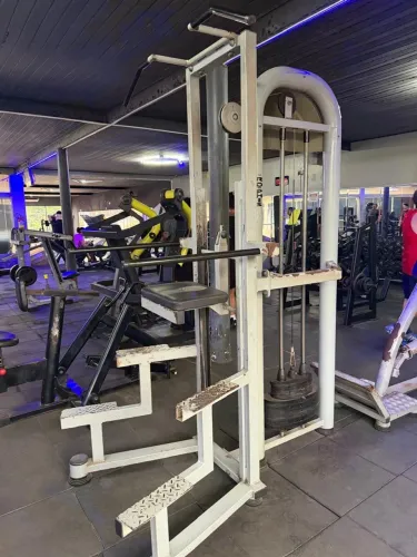 Vendo aparelho de musculação gráviton