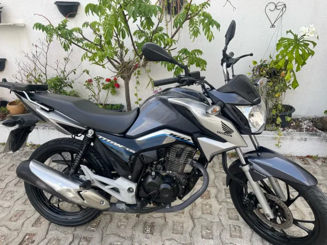 CG titan 160 muito nova