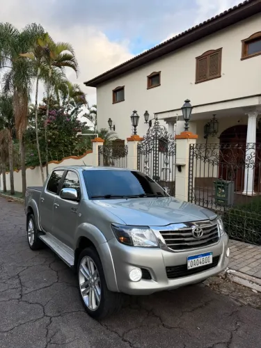 Toyota Hilux CD D4-d 4X4 2.5 16V 102cv TB Dies. 2012