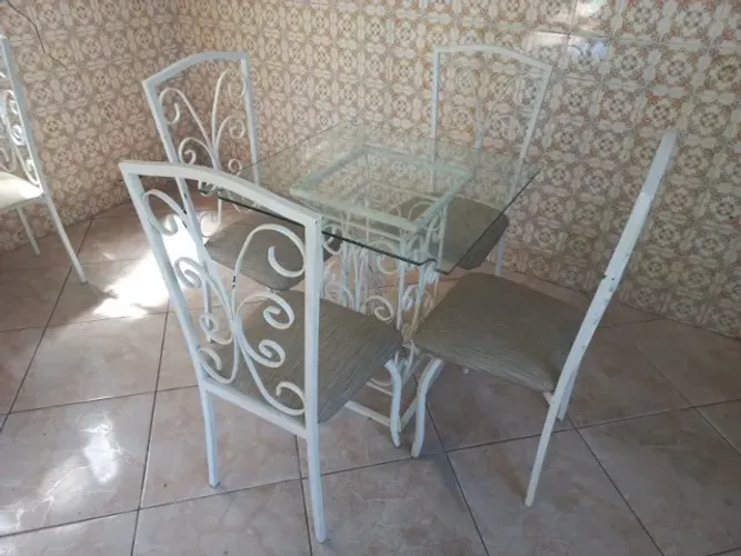 Conjunto Mesa Jantar Ferro e Vidro com cadeiras