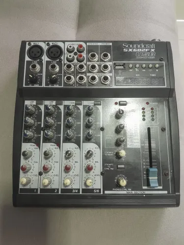 Mesa de som soundcraft