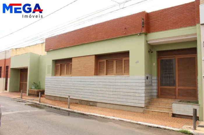 Casa à venda, 481 m² por R$ 2.300.000,00 - Centro - Juazeiro do Norte/CE