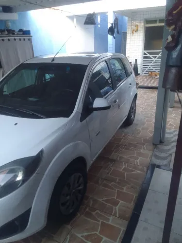Ford Fiesta 1.0 8V Flex/class 1.0 8V Flex 5P 2013