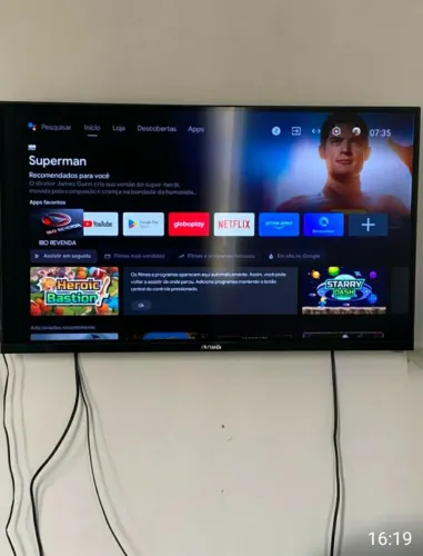 Vendo tv de 32 polegadas semi nova.