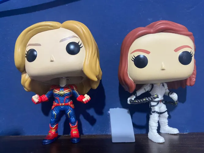 FUNKO POP viúva negra e capitã marvel