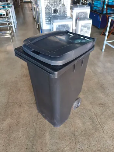 Lixeira c/ Rodas Preta 240L - Bolivar