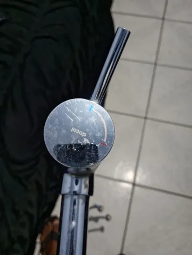 Torneira de metal docol