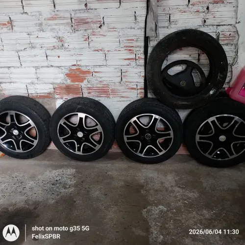Roda 15 original astra 99 com Pneus,venda ou troca!