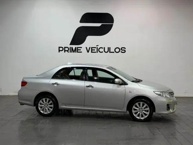 Toyota Corolla Altis 2.0 Flex 16V Aut. 2012