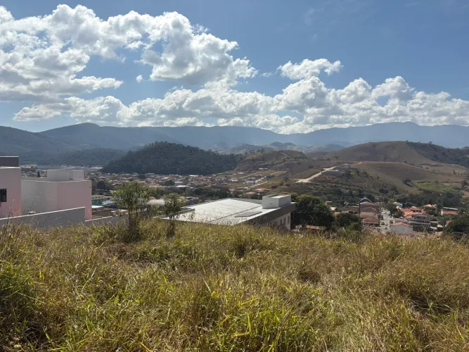 Terreno 360m2 em Itamonte-MG, vista espetacular da Mantiqueira, a 5 min do centro