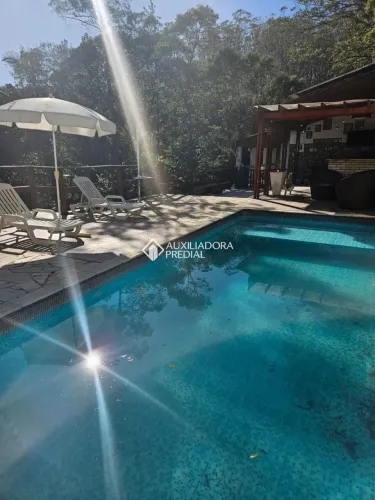 Chácara com piscina, pomar e área de lazer completa - 1.200 m² em São Bernardo do Campo (B