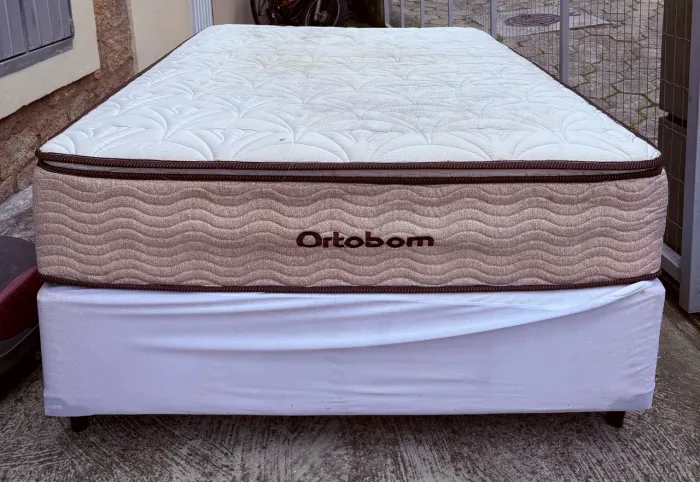 Cama Box Casal (Box + Colchão) Ortobom de Mola ensacada