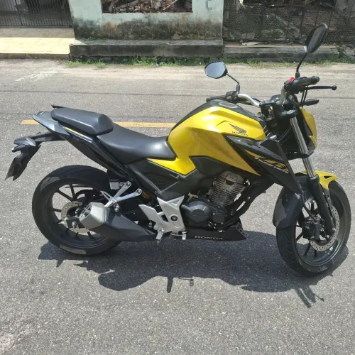 Honda CB 300F 2023 - Quitada e Selada - R$ 23.500