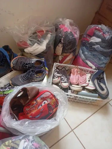 Lote de roupas