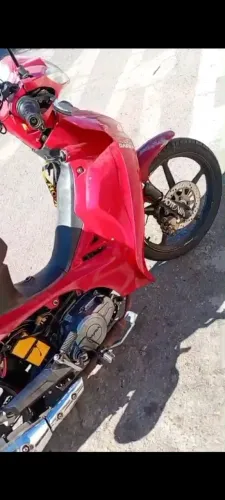Moto 100 cilindradas 