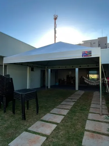 Aluguel de Tendas vários tamanhos lonas brancas .