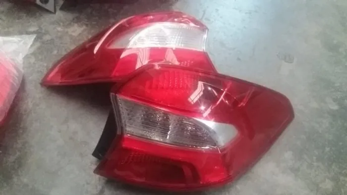Lanterna Ford Ka Hatch 2017 2018 2019 2020