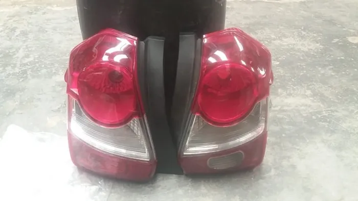 Lanterna Etios Hatch 