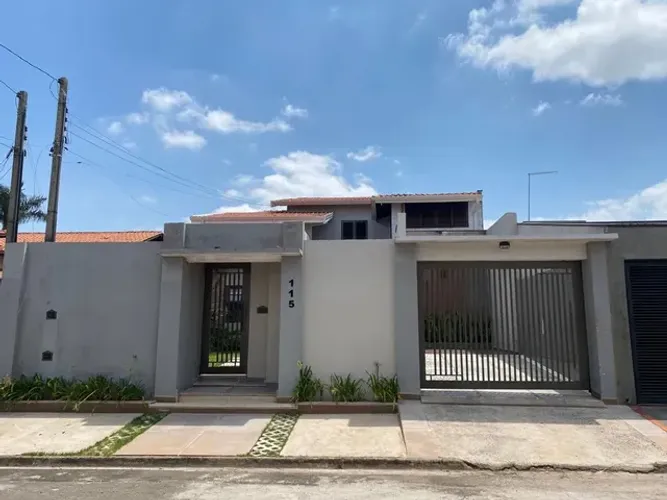 Linda casa a venda no Bairro Rosamélia em Cosmópolis