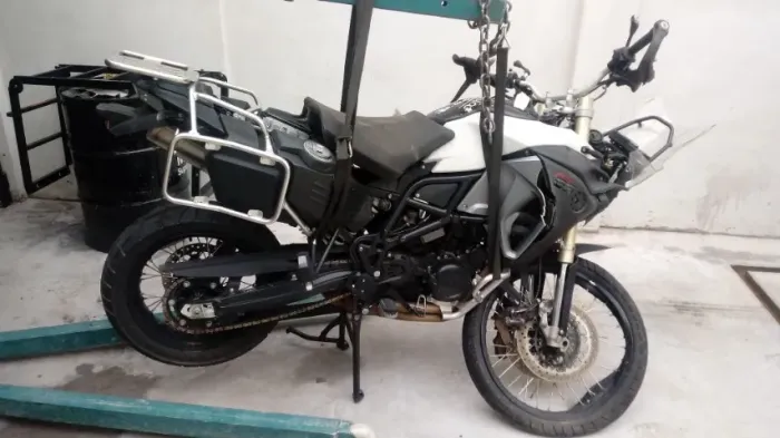 Sucata de moto para venda de peças Bmw F800 ano 2014 14