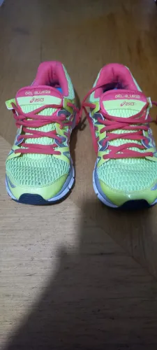 Tênis Asics33 usado em perfeito estado origina n°36
