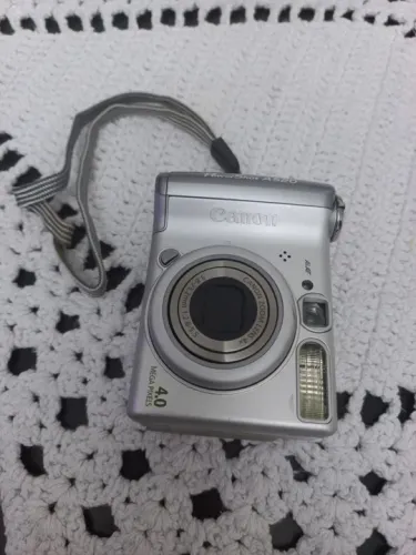 Camera digital CANON A 520 funcionando a pilha 
