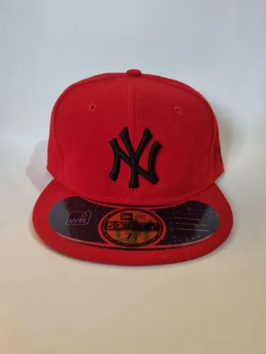 Boné New Era NY impermeável 