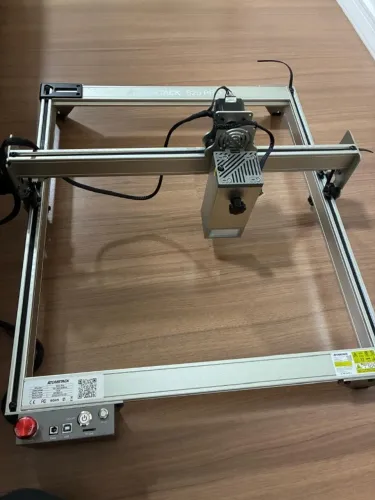 Gravadora laser Atomstack S20 Pro com assistente de ar e kit roller. Produtos seminovos.